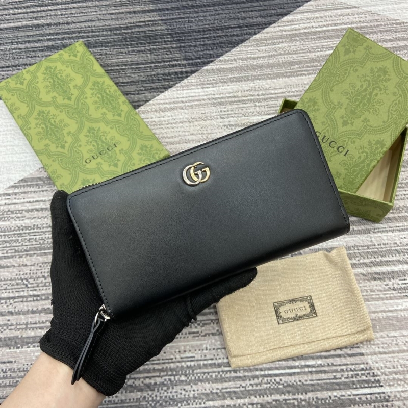 G*u*i wallets & purse